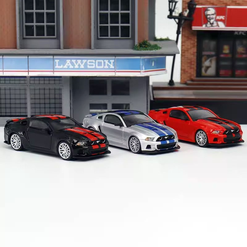 GDO X DCM 1:64 Ford Mustang GT MK5 2014 Race Red with Black Stripes