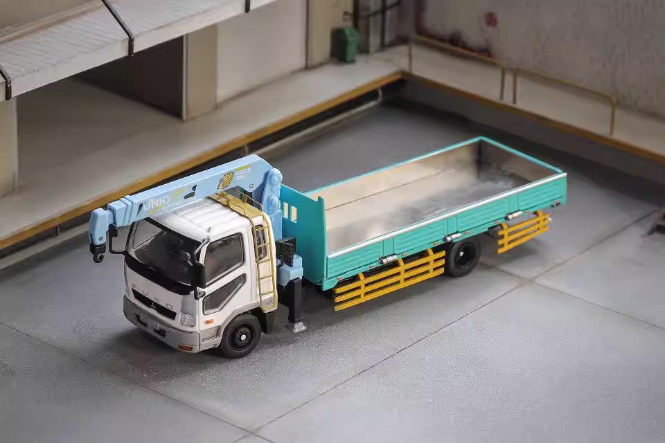 GCD 1:64 Mitsubishi Fuso Fighter Boom Lifter Crane Truck Official Licensed White Green with 6 Wooden Boxes Accessories