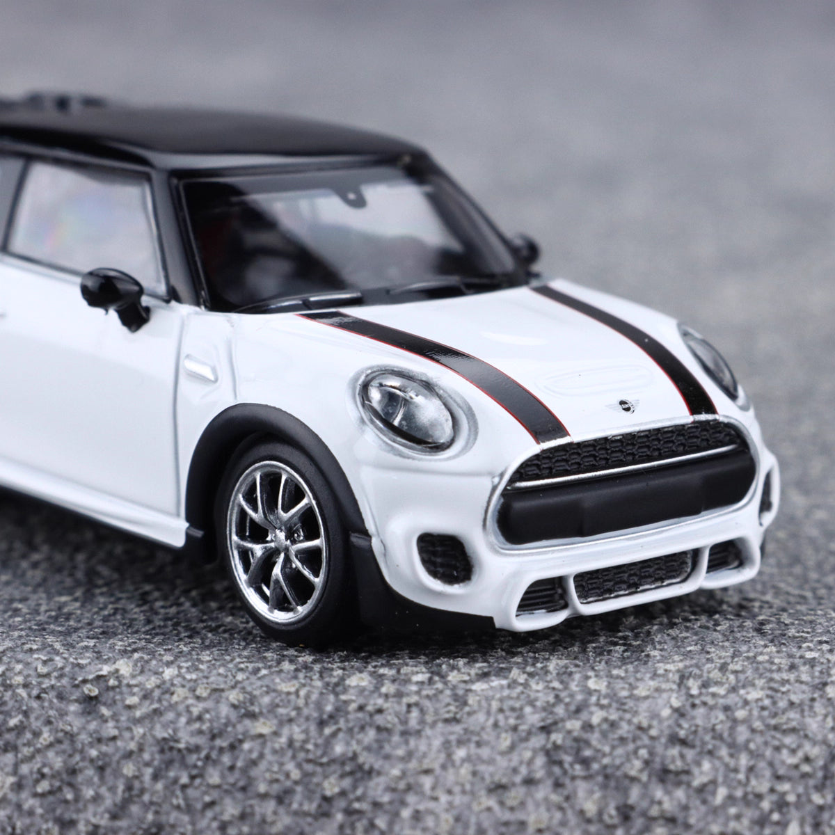 Stance Hunters 1/64 Mini Cooper F56 JCW John Cooper Works White