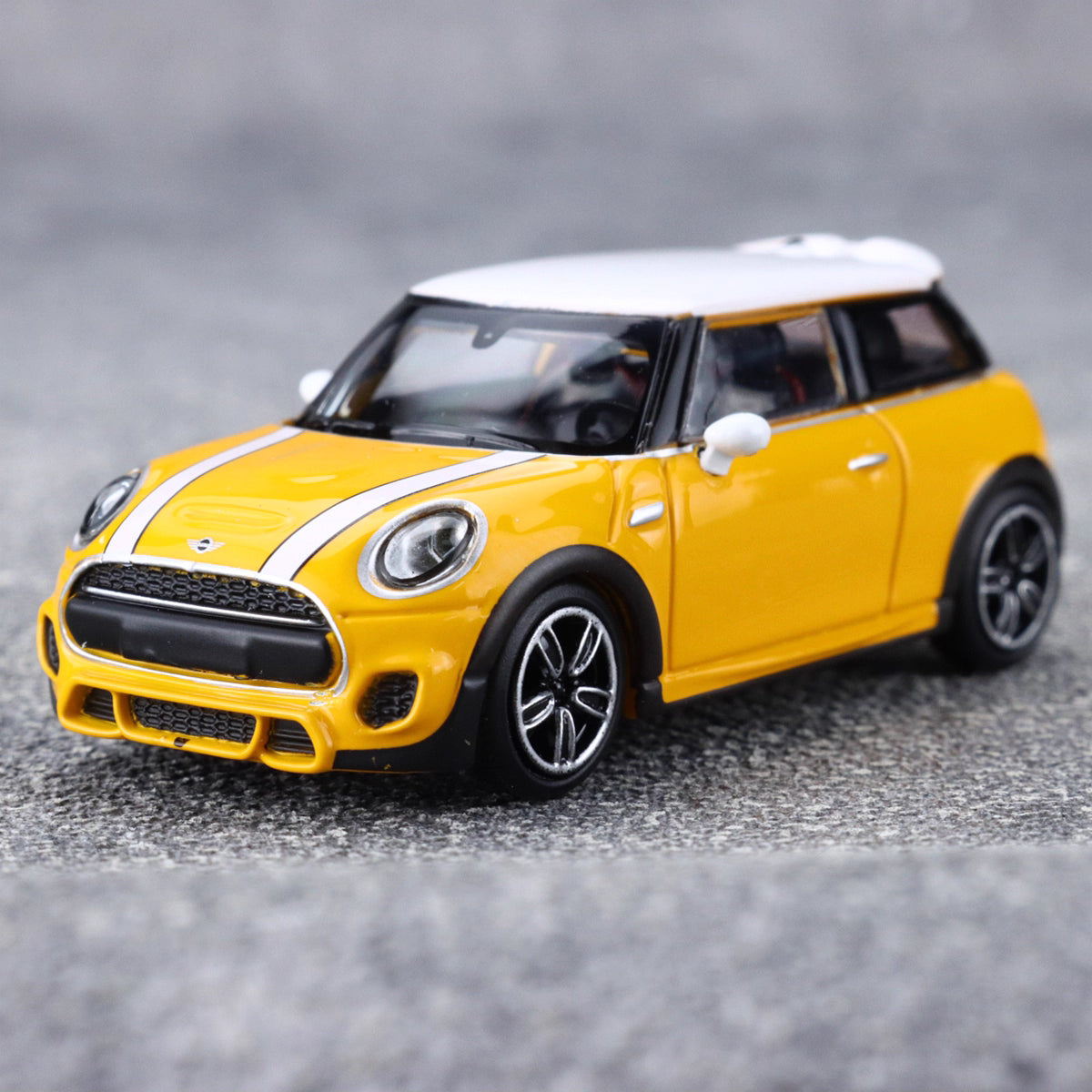 Stance Hunters 1/64 Mini Cooper F56 JCW John Cooper Works Yellow