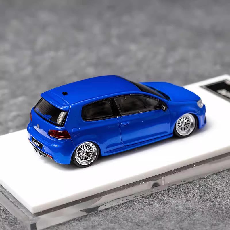 Maxwell 1:64 Volkswagen Golf GTI MK6 Pearl Blue BBS Wheels Low Stance Version Openable Front Hood Detailed Engine (China Beijing Hobby Expo HEC 2025 Event Edition)