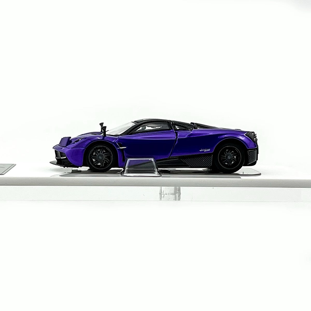 HKM Premium 1:64 Pagani Huayra Coupe 2014 Purple (Movable Rear Engine Boot, 2 Gull Wing Doors, Front and Rear Spoilers) Limited 999 Pieces