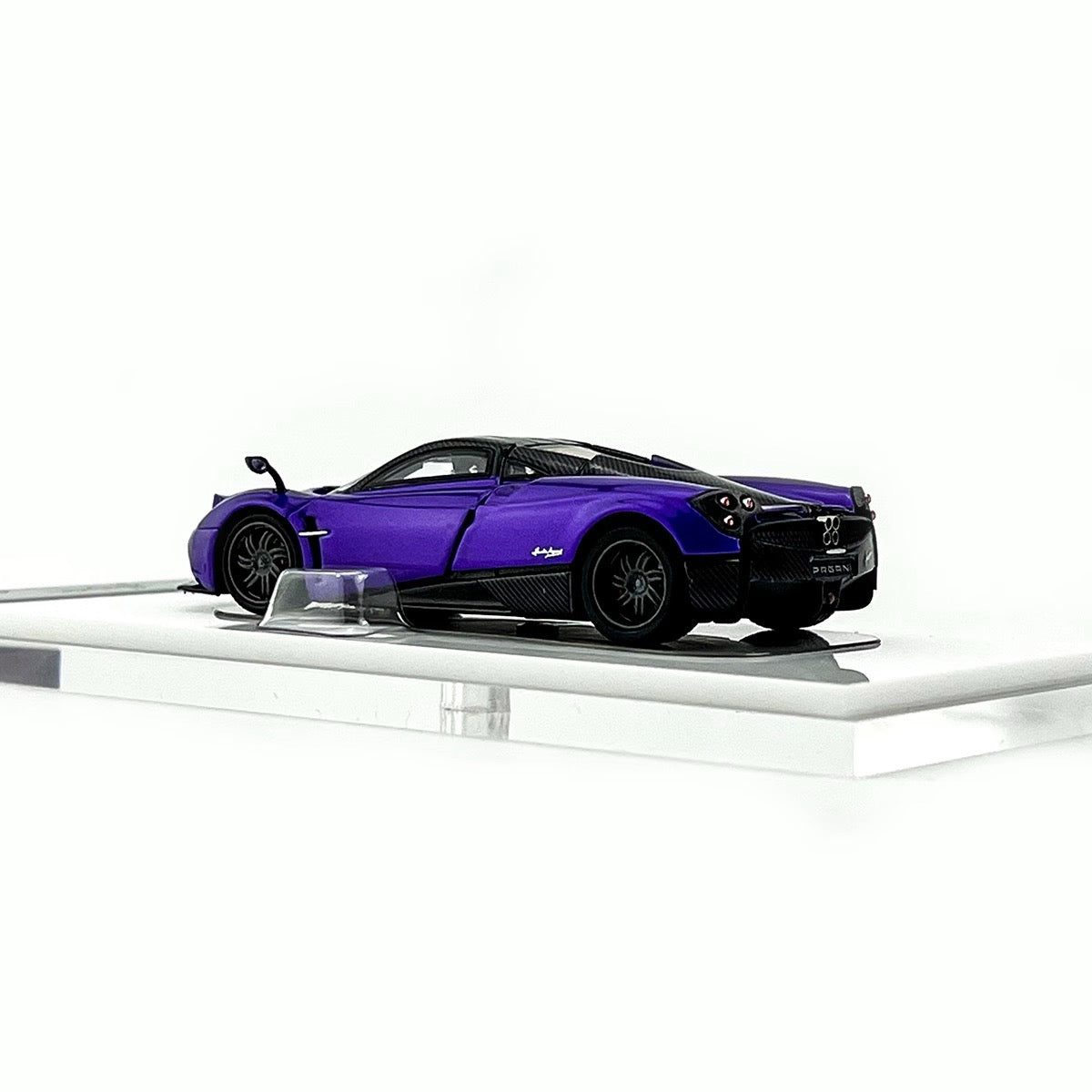 HKM Premium 1:64 Pagani Huayra Coupe 2014 Purple (Movable Rear Engine Boot, 2 Gull Wing Doors, Front and Rear Spoilers) Limited 999 Pieces