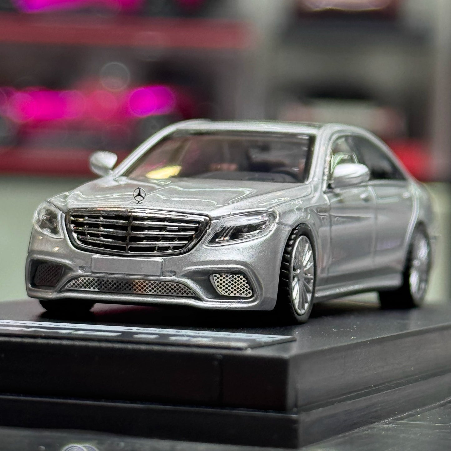 MJ Model 1:64 Mercedes Benz S-Class S65 AMG W222 Silver