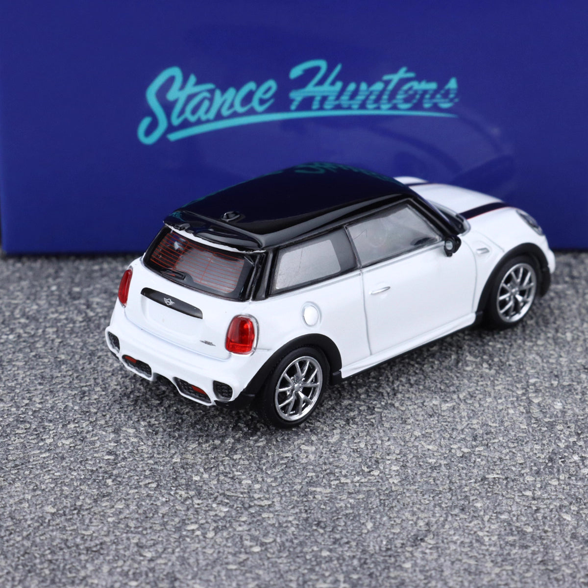 Stance Hunters 1/64 Mini Cooper F56 JCW John Cooper Works White