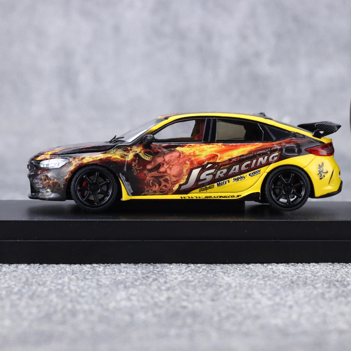 Motorhelix Senior Series 1:64 Honda Civic Type-R FL5 J's Racing Custom Black & Yellow Openable Front Engine Hood - Honda J's Racing Official Licensed