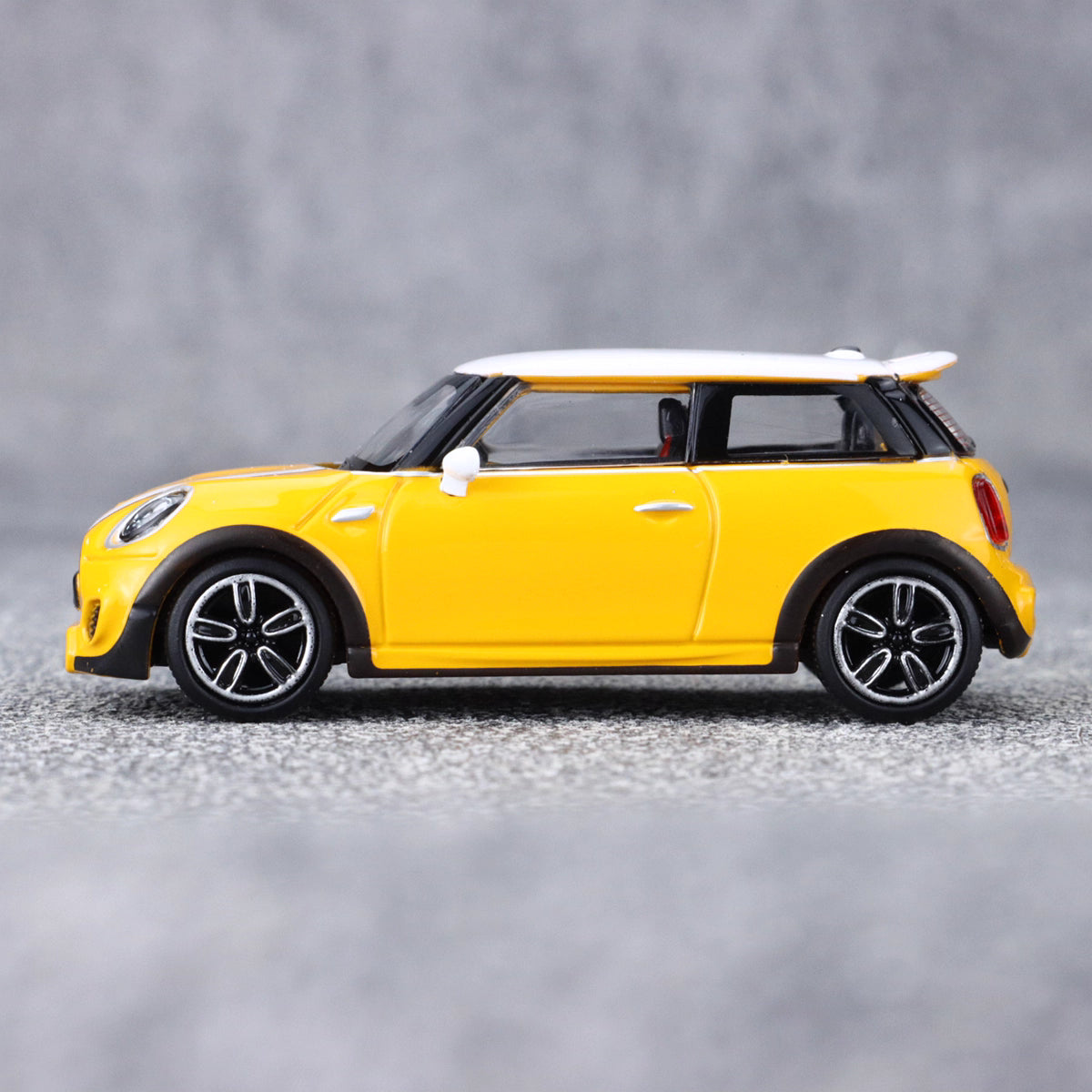 Stance Hunters 1/64 Mini Cooper F56 JCW John Cooper Works Yellow