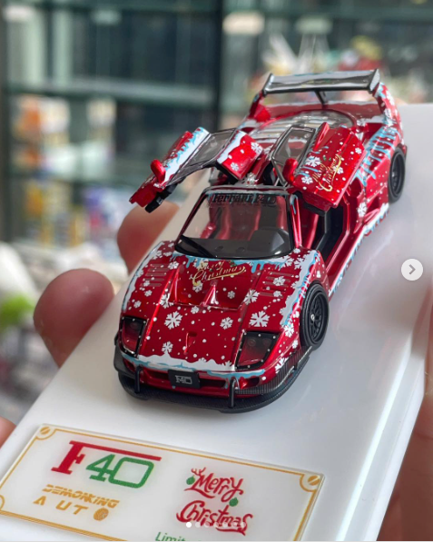 Demon King Auto 1:64 Ferrari F40 LB-Works LBWK Liberty Walk Openable Gull Wing Doors Christmas Edition Red Individual Number Limited 600 Pieces (Chase of a Chase Car)