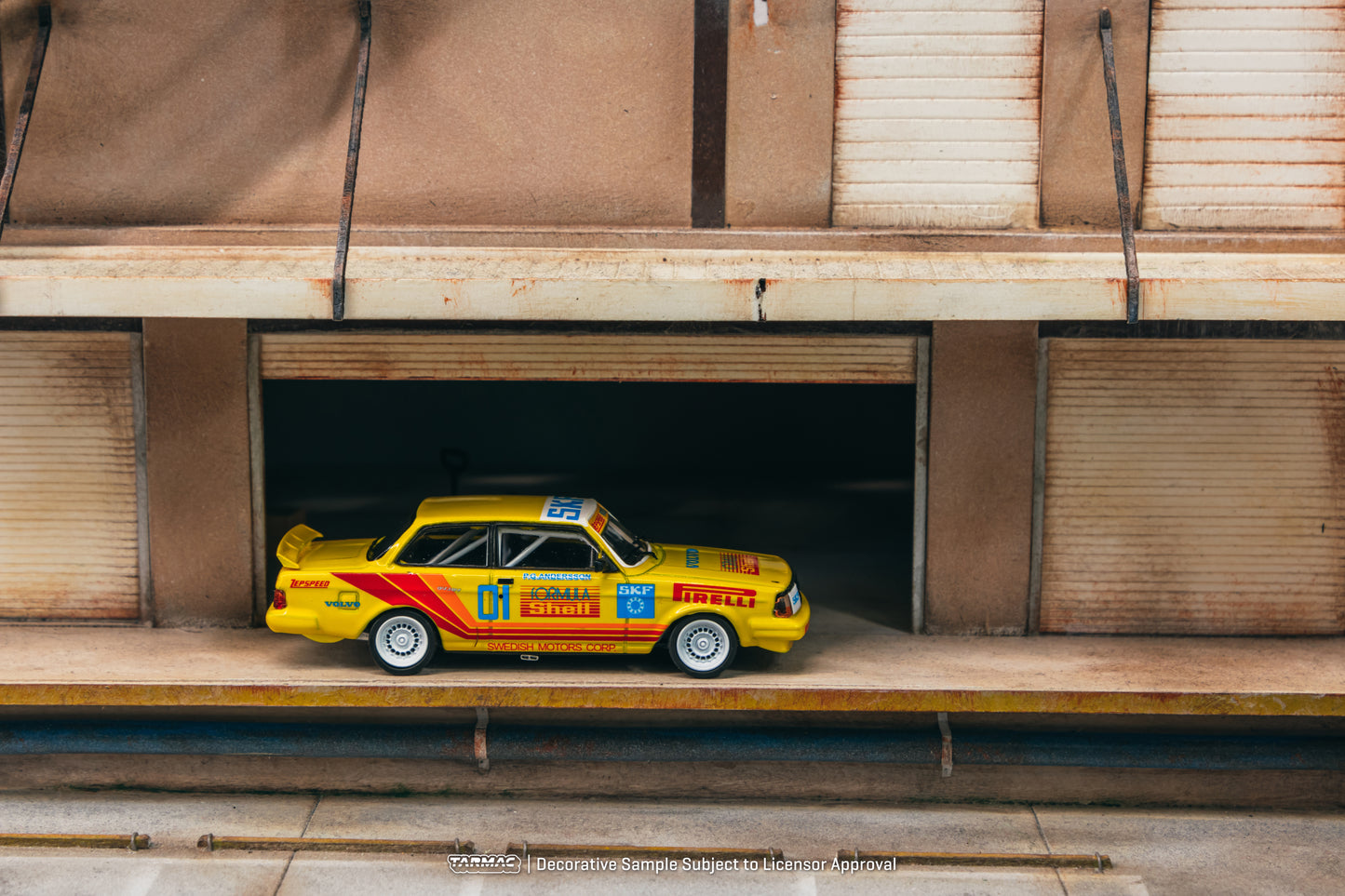 Tarmac Works 1/64 Volvo 240 Turbo Thai Group A Championship Bira Circuit Pattaya Winner 1988 #1 - HOBBY64