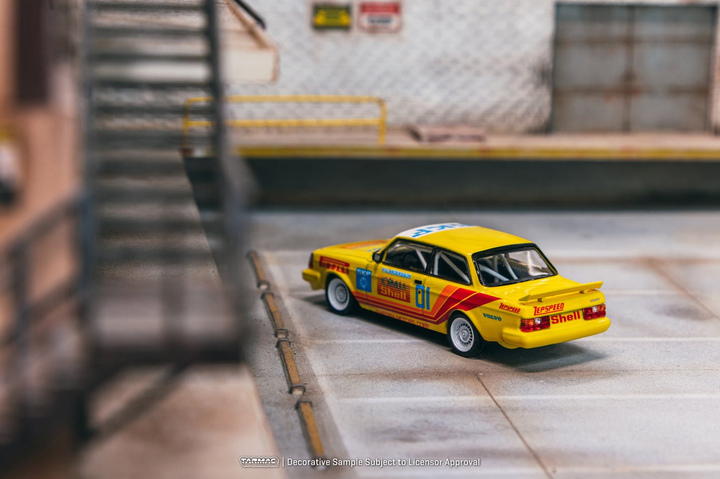 Tarmac Works 1/64 Volvo 240 Turbo Thai Group A Championship Bira Circuit Pattaya Winner 1988 #1 - HOBBY64