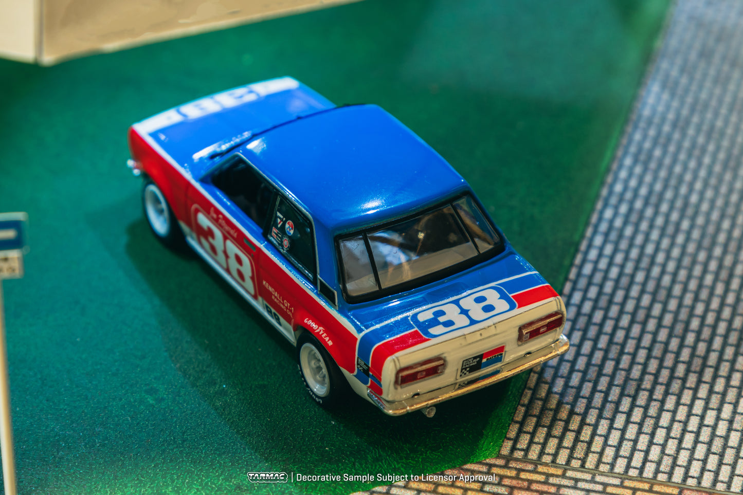 Tarmac Works 1/64 Datsun 510 SCCA National Championship 1973 #38 - HOBBY64