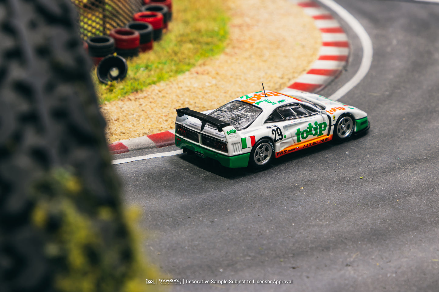 Tarmac Works X iXO Models 1/64 Ferrari F40 LM 24h of Le Mans 1994 #29 - HOBBY64