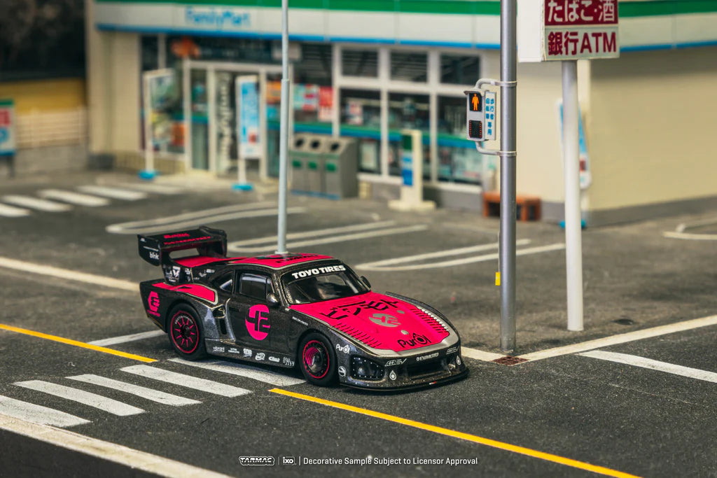 Tarmac Works X iXO Models 1/64 Bisimoto Porsche 935 K3V with Tarmac Cards Combo Set - HOBBY64