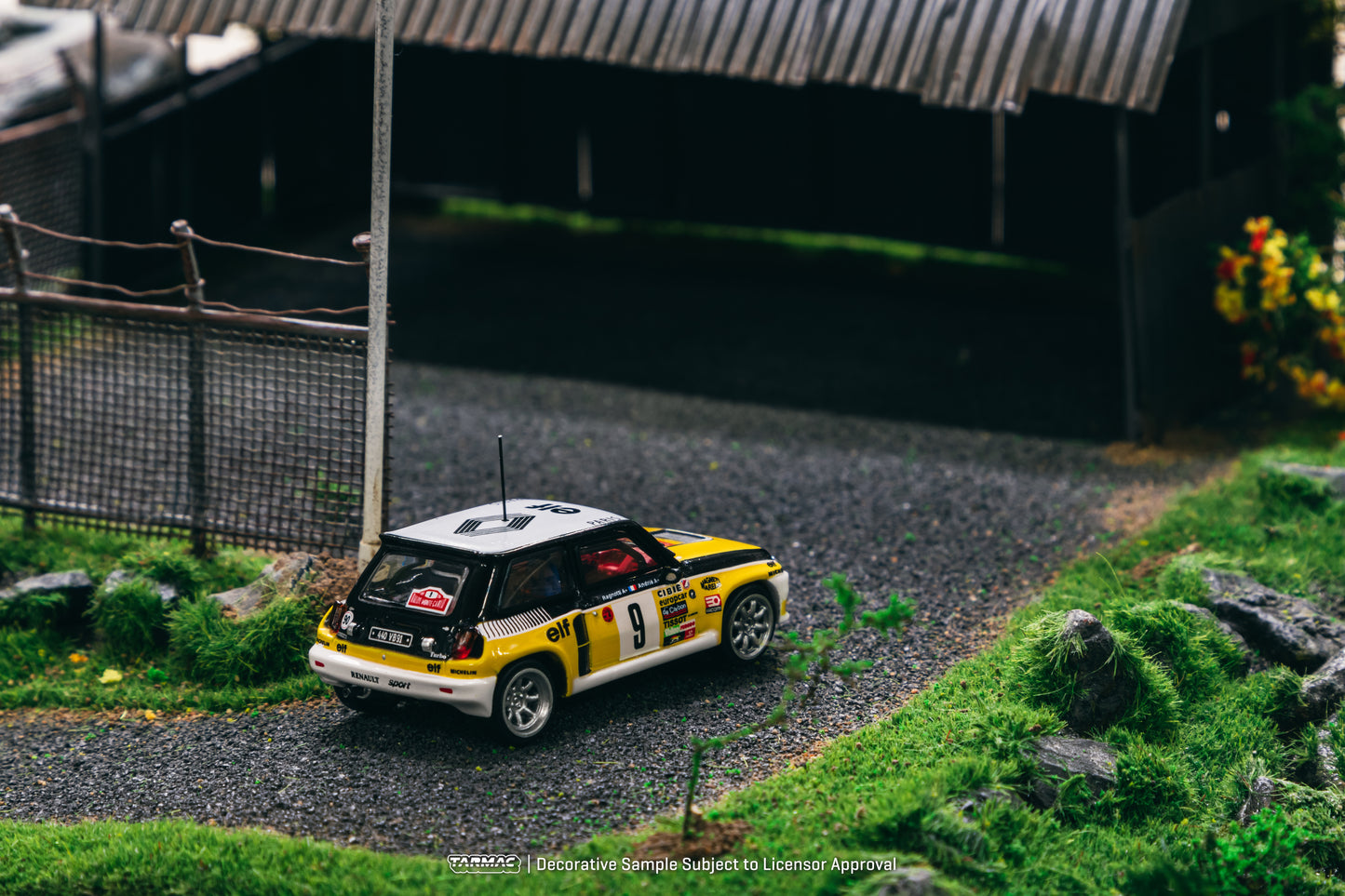 Tarmac Works1/64 Renault 5 Turbo Monte Carlo Rally 1981 #9 Winner - HOBBY64