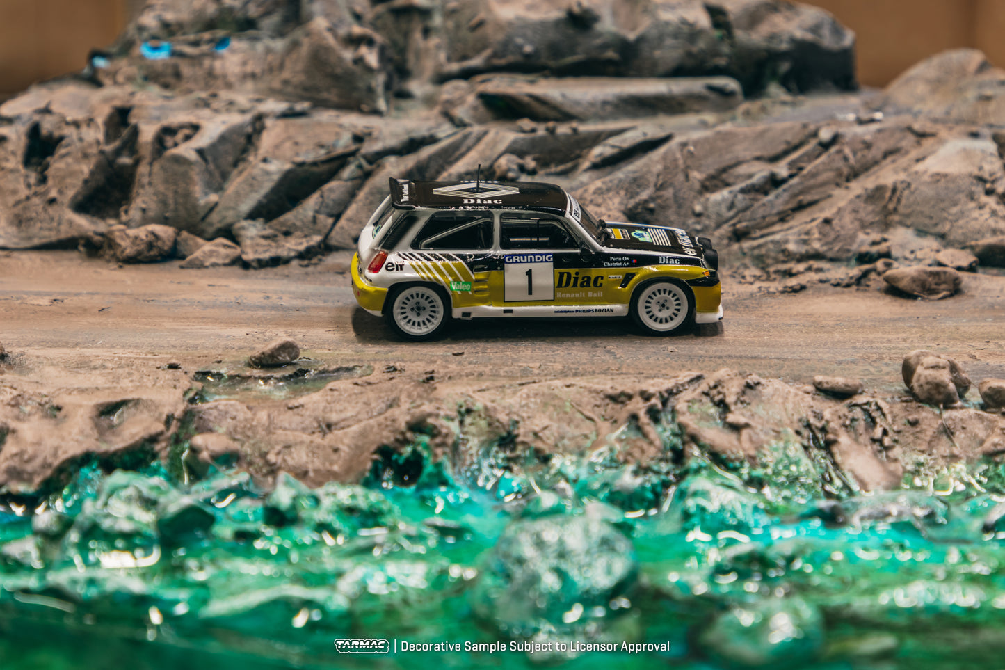 Tarmac Works 1/64 Renault 5 MAXI Turbo Rallye du Var 1986 #1 - HOBBY64