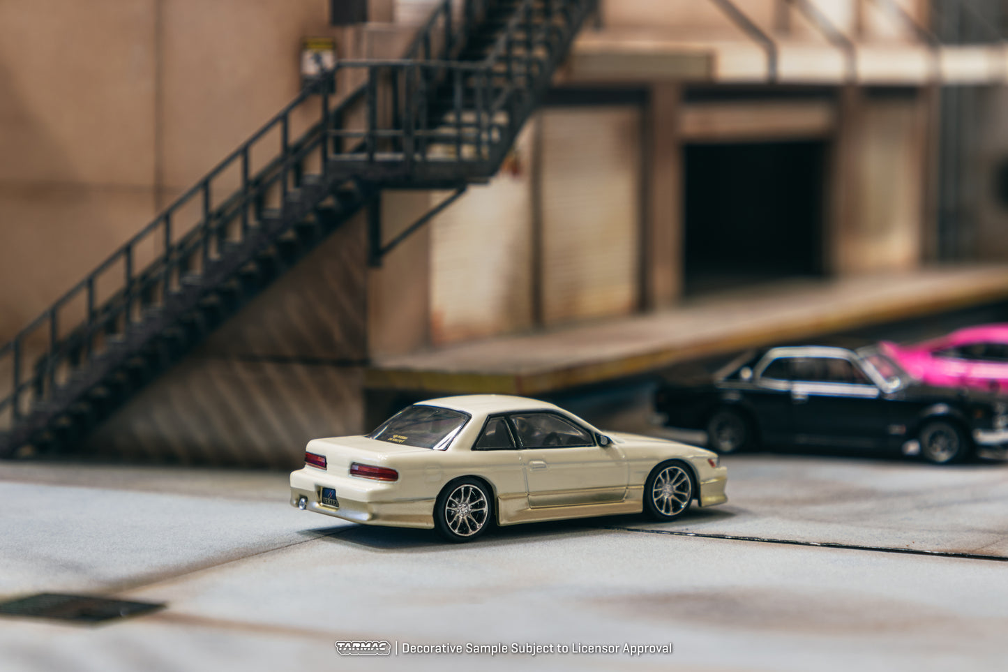 Tarmac Works 1:64 VERTEX Nissan Silvia S13 White / Gold - Lamley Special Edition - GLOBAL64