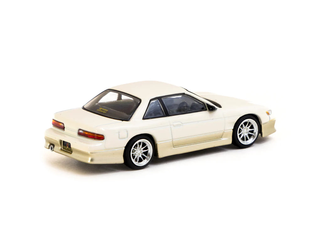 Tarmac Works 1:64 VERTEX Nissan Silvia S13 White / Gold - Lamley Special Edition - GLOBAL64