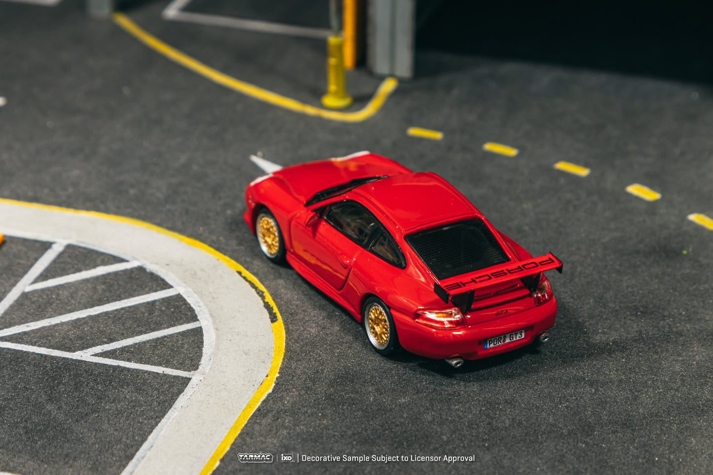 Tarmac Works X iXO Models 1/64 Porsche 911 GT3 (type 996) Red - GLOBAL64