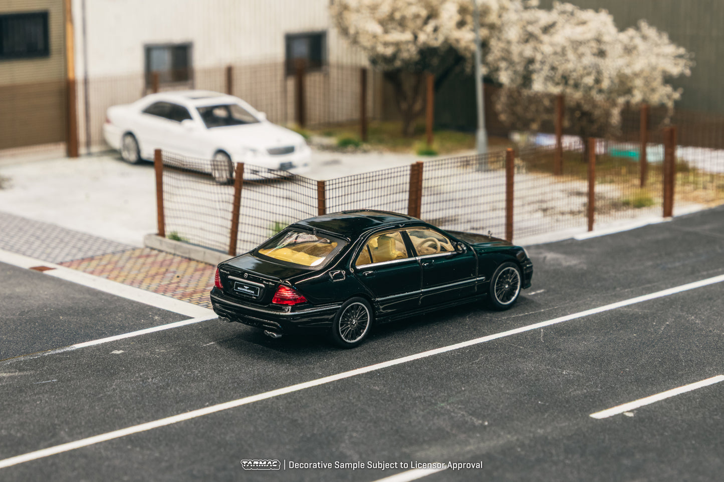 Tarmac Works 1/64 Mercedes-Benz S-Class Wald Black - GLOBAL64