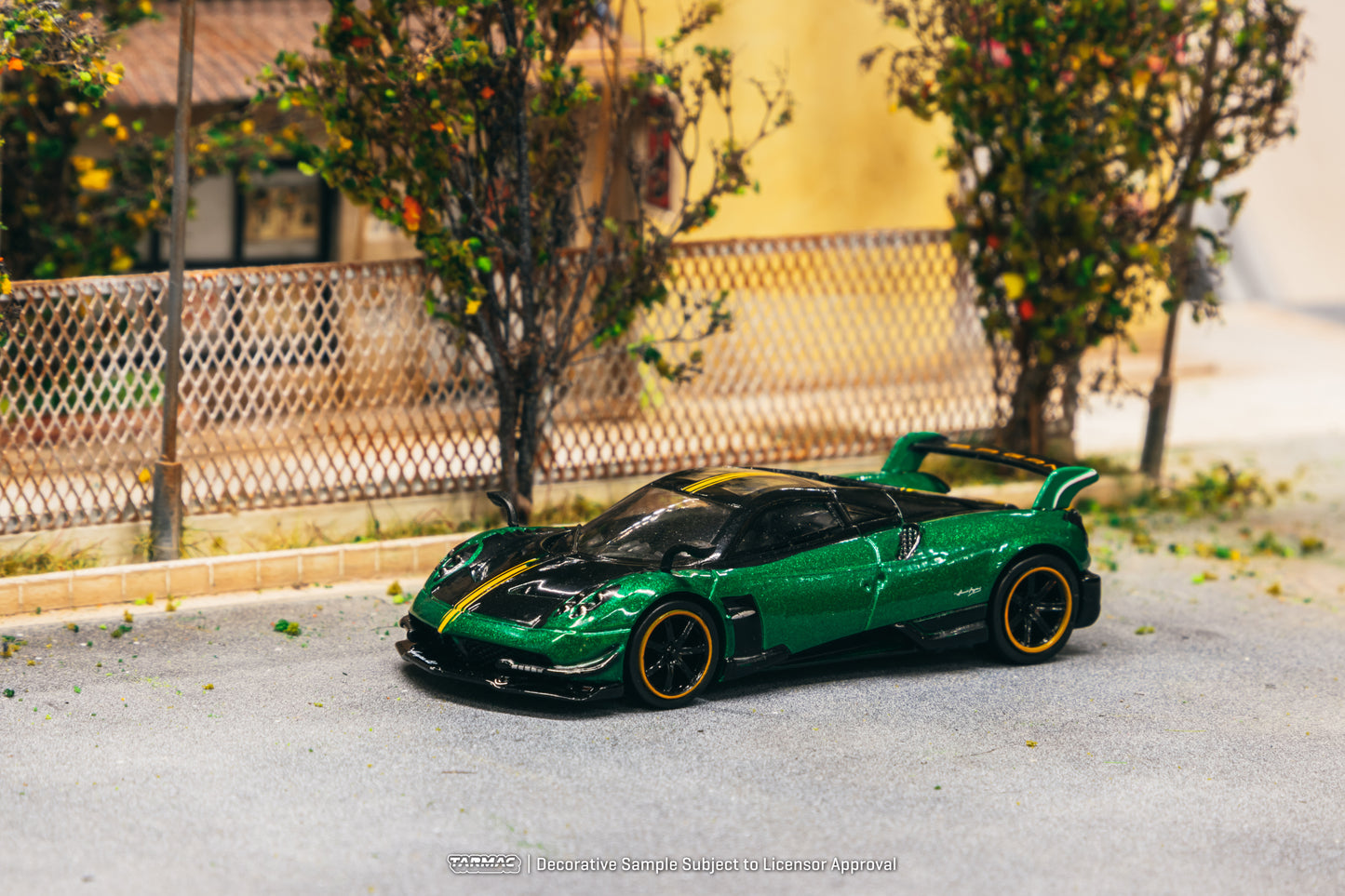 Tarmac Works 1/64 Pagani Huayra BC Trifoglio Verde - GLOBAL64