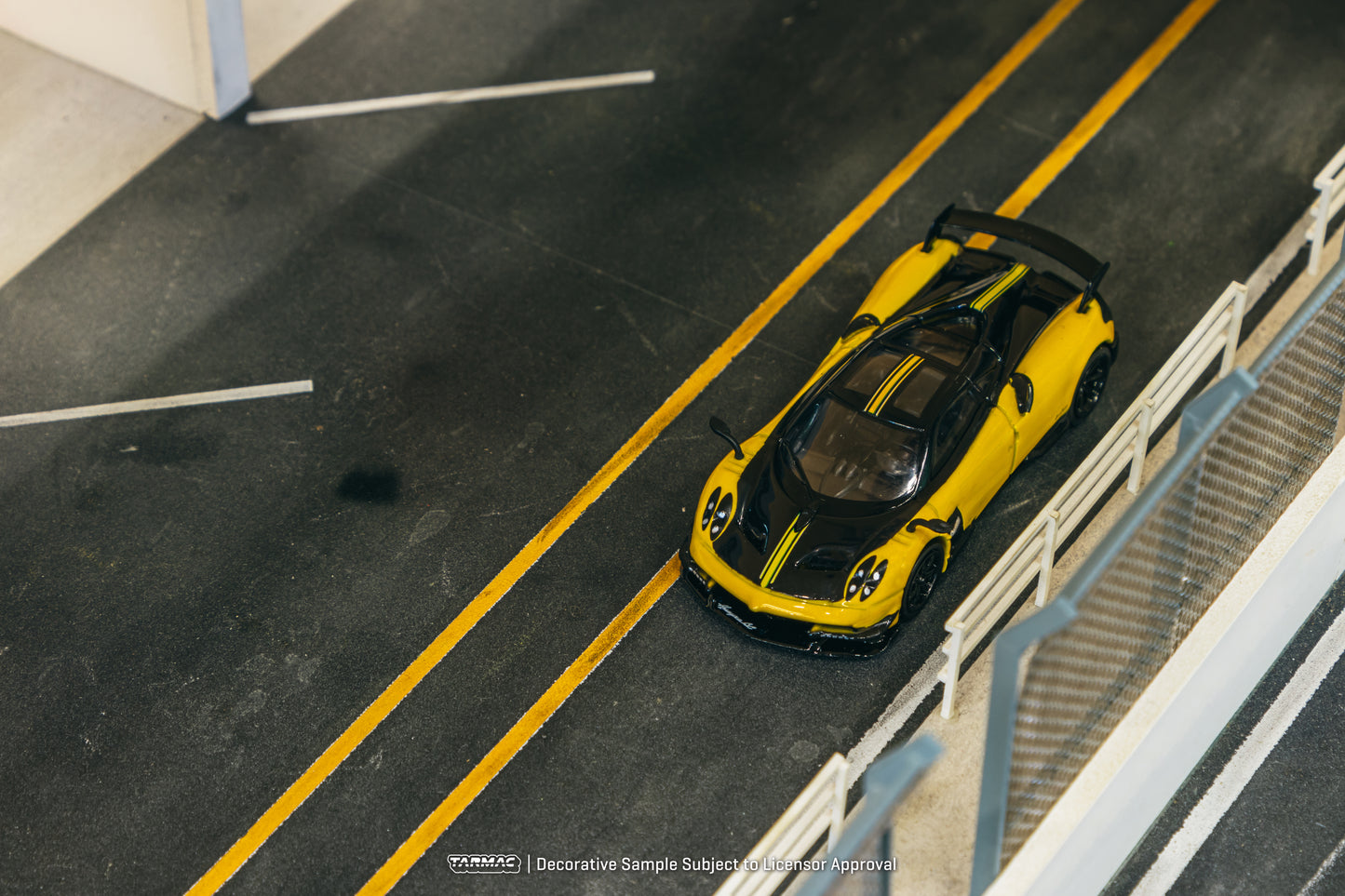 Tarmac Works 1/64 Pagani Huayra BC Giallo Limone - GLOBAL64