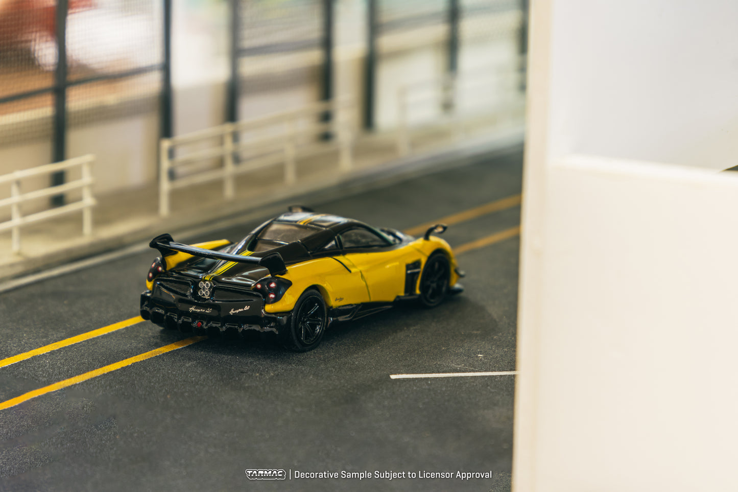 Tarmac Works 1/64 Pagani Huayra BC Giallo Limone - GLOBAL64