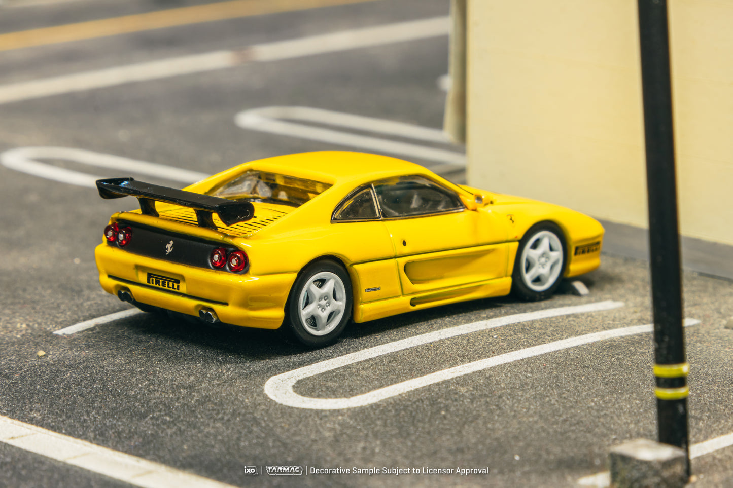 Tarmac Works X iXO Models 1/64 Ferrari F355 Challenge Yellow - ROAD64