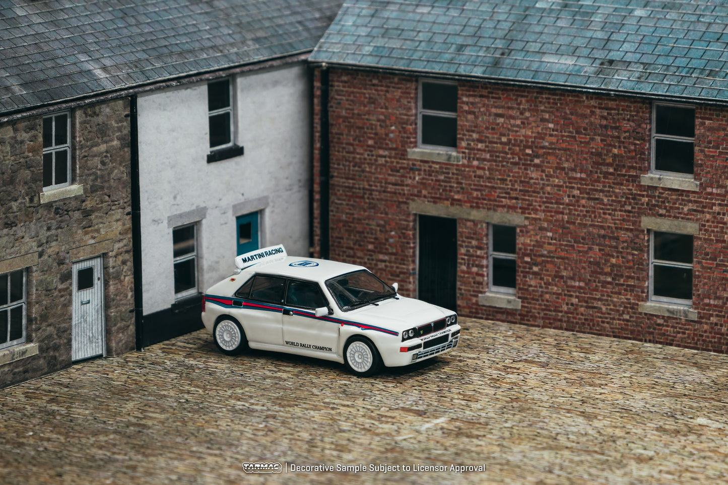 Tarmac Works 1/64 Lancia Delta HF Integrale Martini 6 - ROAD64