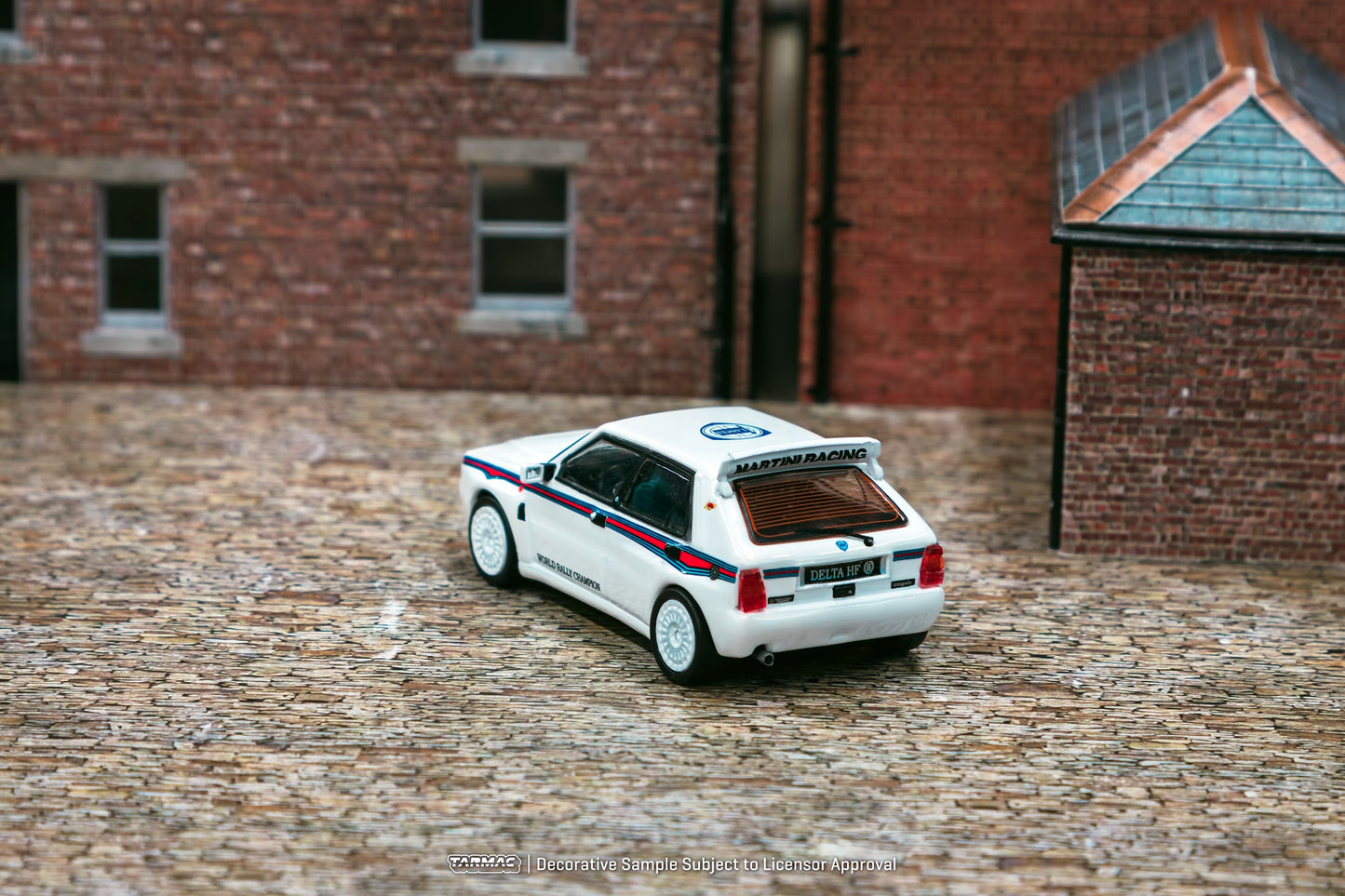 Tarmac Works 1/64 Lancia Delta HF Integrale Martini 6 - ROAD64