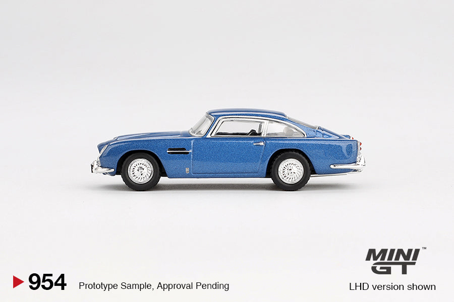 Mini GT 1:64 Aston Martin DB5 Sierra Blue (MGT00954-CH)