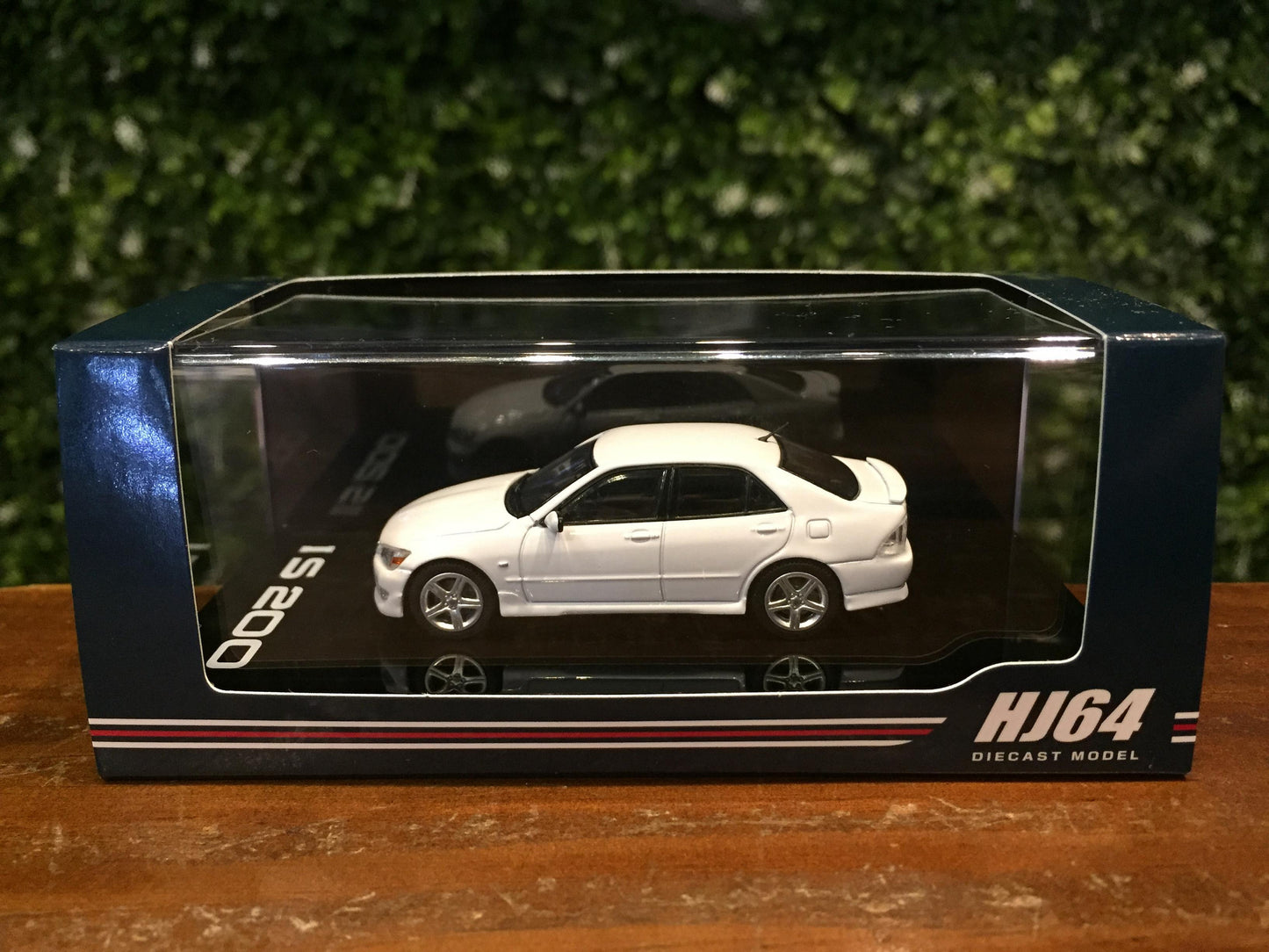 Hobby Japan 1:64 Lexus IS200 IS 200 GXE10 White (HJ643080W)