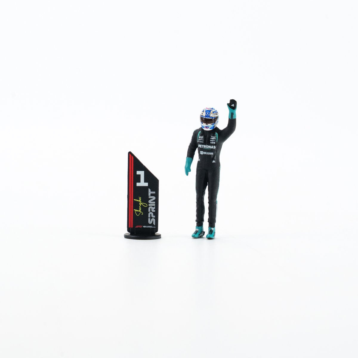 MINICHAMPS 1:64 MERCEDES-AMG PETRONAS FORMULA ONE TEAM W17 - GEORGE RUSSELL - WINNER SPRINT CHINA GP 2026 With FIGURINE AND POSITION BOARD