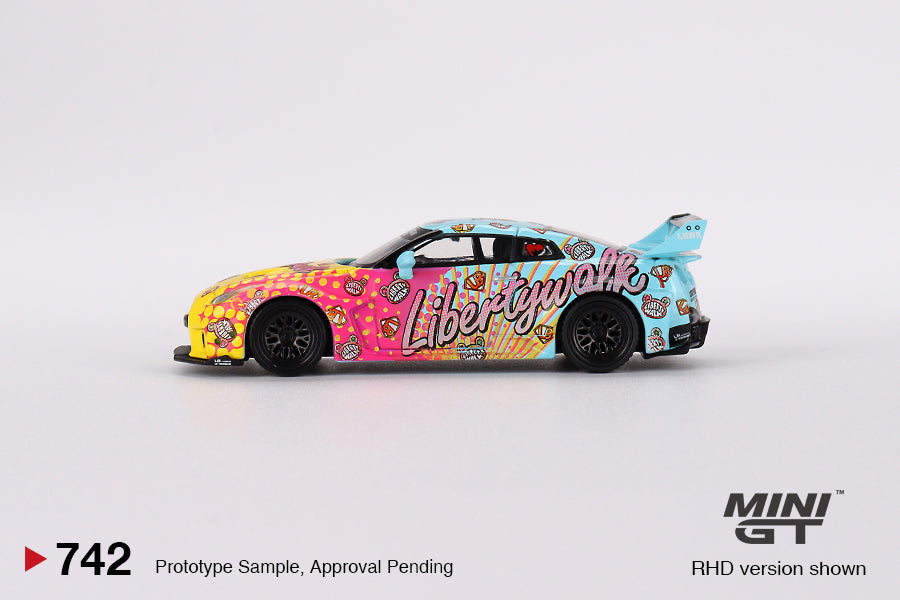 Mini GT 1:64 LB-Silhouette WORKS GT NISSAN 35GT-RR Ver.1 LBWK KUMA (MGT00742-CH)