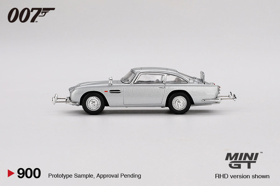 Mini GT 1:64 Aston Martin DB5 “Goldfinger” Blister Packaging French Version (MGT00900-007F)