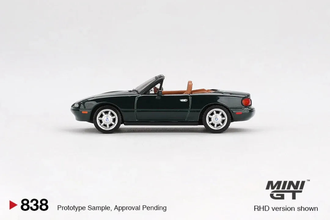 Mini GT 1:64 Eunos Roaster V-Special (MGT00838-CH)