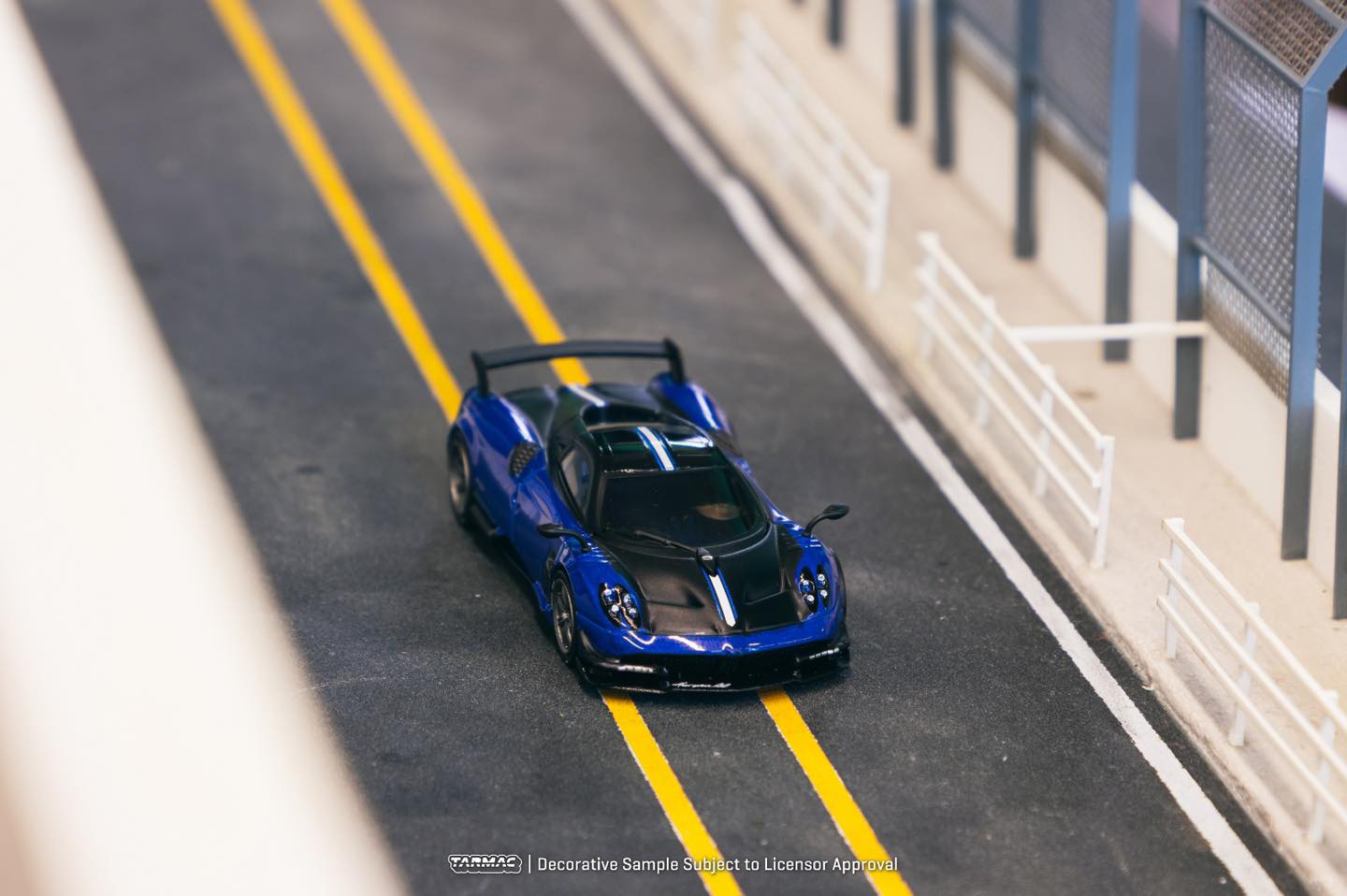 Tarmac Works 1/64 Pagani Huayra BC Blu Francia - GLOBAL64