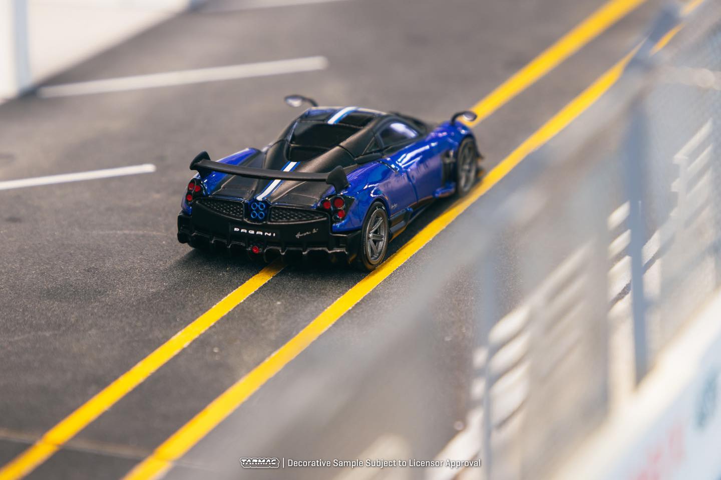 Tarmac Works 1/64 Pagani Huayra BC Blu Francia - GLOBAL64