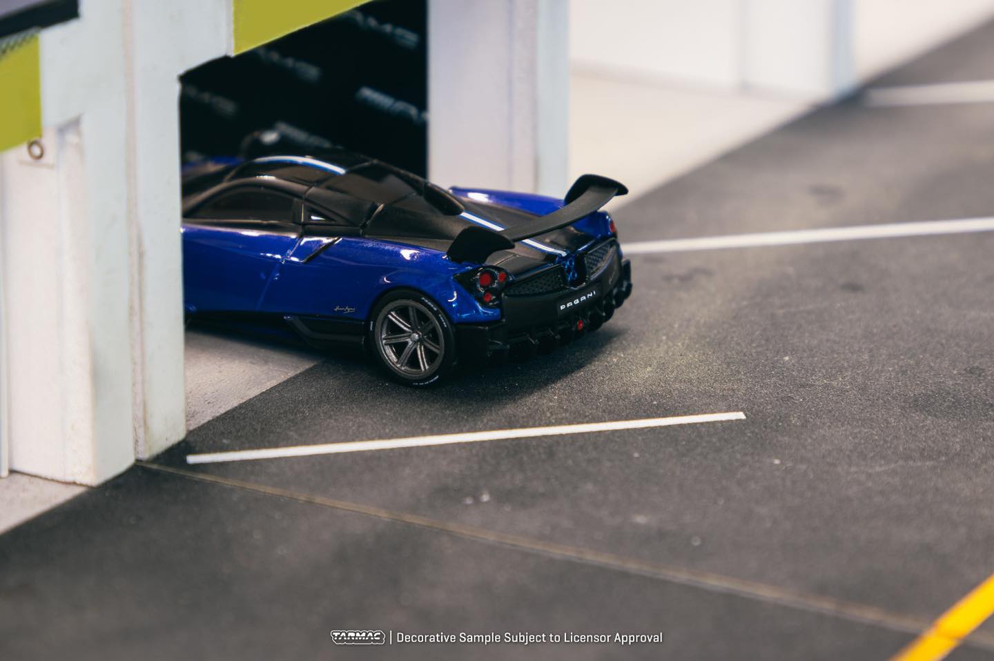 Tarmac Works 1/64 Pagani Huayra BC Blu Francia - GLOBAL64