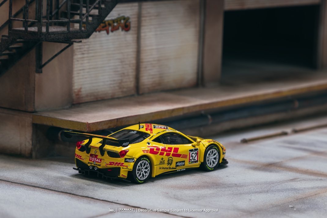 Tarmac Works 1/64 Ferrari 458 Italia GT3 24 Hours of Spa 2013 #52 DHL - HOBBY64