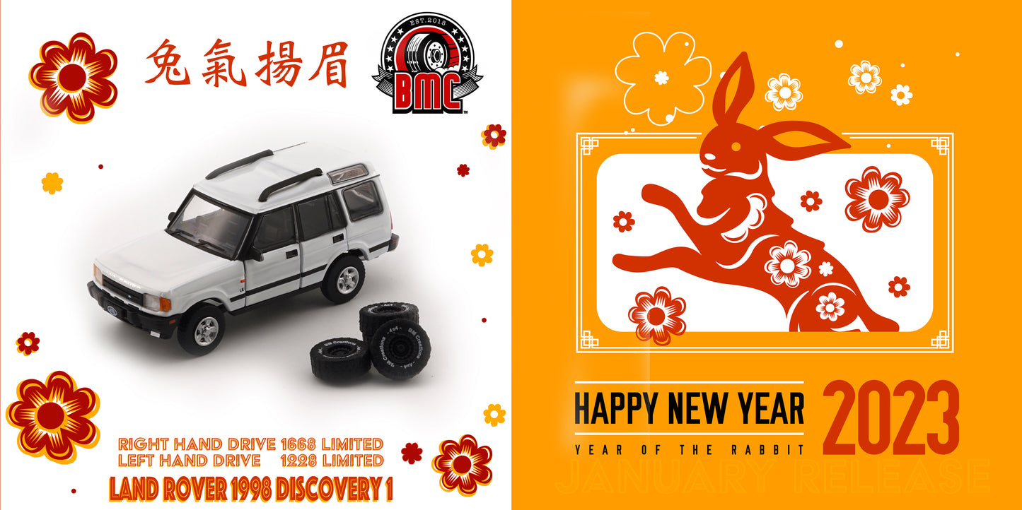 BM Creations 1/64 Land Rover 1998 Discovery 1 with 4 Additional Wheels- White (RHD)