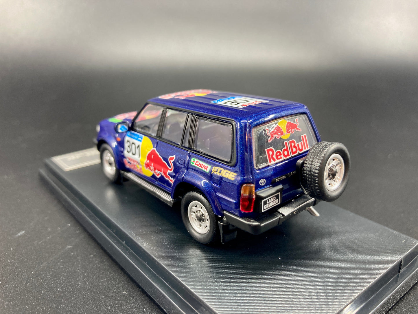 Master Model- 1/64 Toyota Land Cruiser LC80 Red Bull Rally SUV Diecast Model Car
