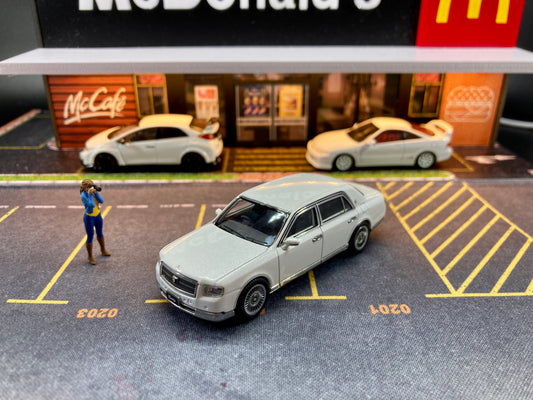 DCM 1:64 Toyota Century Full Sized VIP Luxury Saloon JDM Diecast Collector Model Car-White