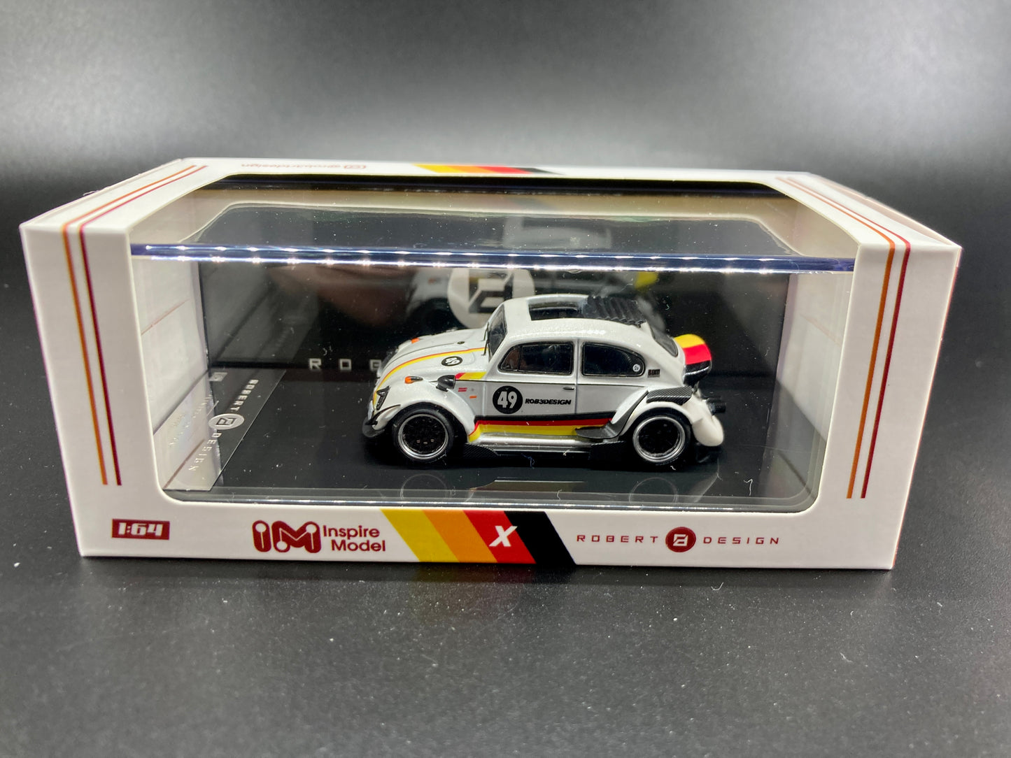 Inspire Model 1/64 Volkswagen Beetle RWB Robert Design Label Series- White (LB640008E)