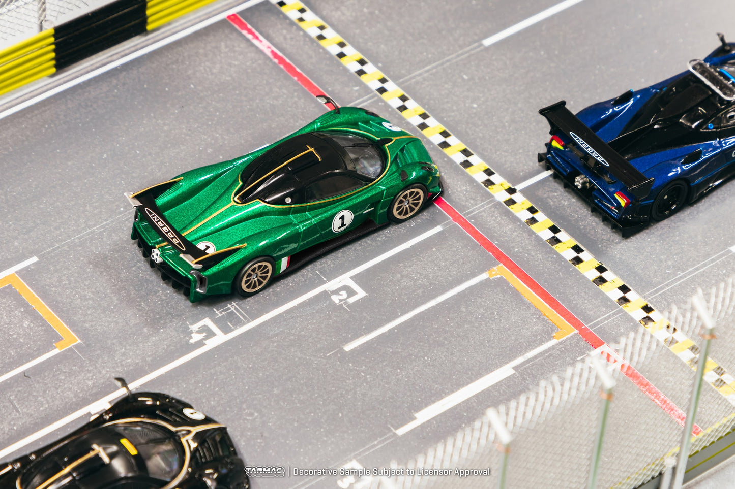 Tarmac Works 1/64 Pagani Huayra R Verde Trifoglio - GLOBAL64