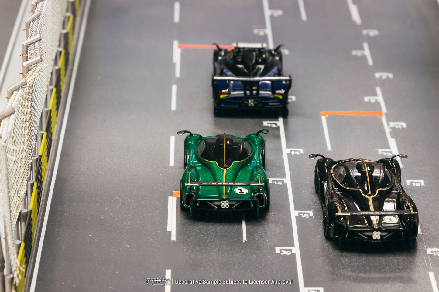 Tarmac Works 1/64 Pagani Huayra R Verde Trifoglio - GLOBAL64