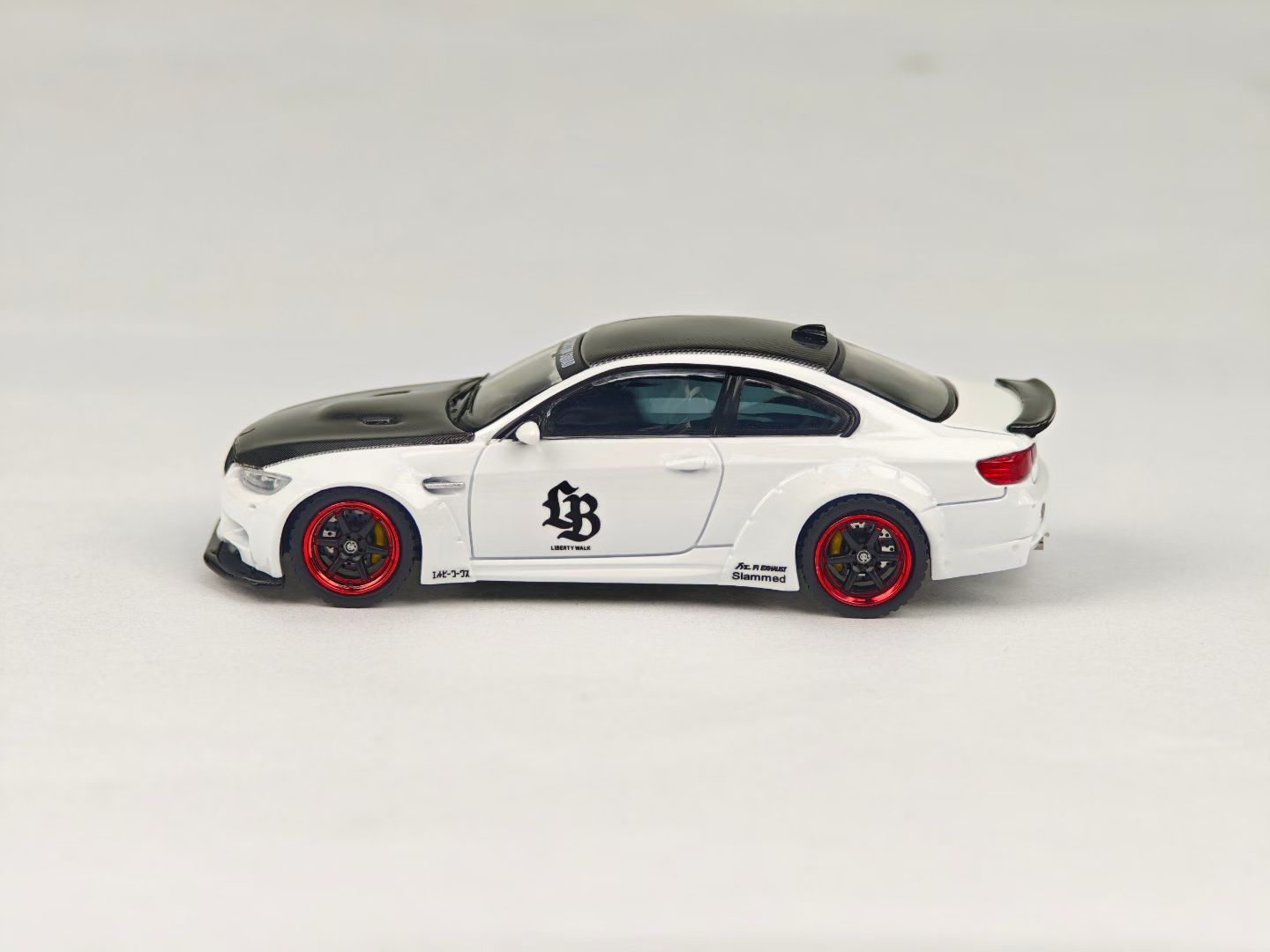Fine Model 1:64 BMW M3 E92 LB-Works LBWK Pearl White with Decal Sticker
