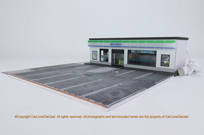 G-Fans 1/64 Family Mart Convenience Store LED Light Diorama with Car Park Parking Lot