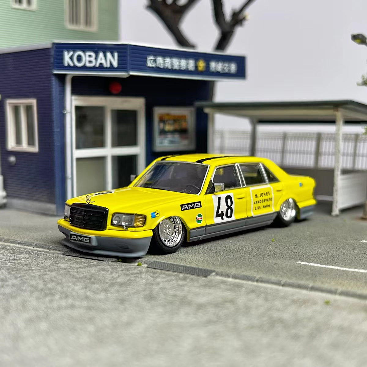 Master Model 1/64 Mercedes Benz Class S Evo II W126 560SEL Yellow Pig Modified Lowered Stance Version