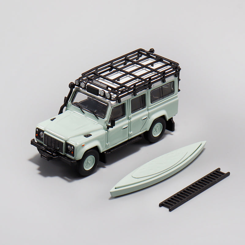 Master Model 1:64 Land Rover Defender 110 Light Green Edition with Roof Rack + Kayak + Ladder