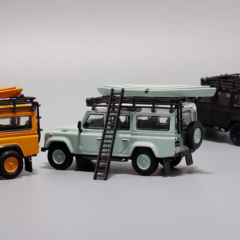 Master Model 1:64 Land Rover Defender 110 Light Green Edition with Roof Rack + Kayak + Ladder